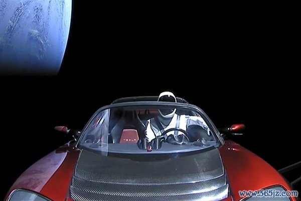 马斯克：我原本那辆特斯拉现在正在地球火星之间遨游 至少还要飞1000万年